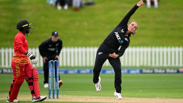 Amelia Kerr quebra o recorde de 44 anos da Nova Zelândia com sete postigos contra o Zimbábue
