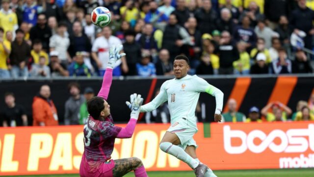 Amistoso internacional: Mbappe marca enquanto a França ignora o cartão vermelho e vence o Brasil por 2 a 1
