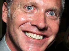 Andrew Gunn, produtor de ‘Freaky Friday’ e ‘Cruella’ da Disney, morre aos 56 anos Andrew Gunn, produtor de 'Freaky Friday' e 'Cruella' da Disney, morre aos 56 anos