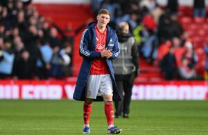 Andy Mitten compartilha a última atualização de transferência de Elliot Anderson para o Man Utd: ‘Eu ficaria surpreso…’ Andy Mitten compartilha a última atualização de transferência de Elliot Anderson para o Man Utd: 'Eu ficaria surpreso…'