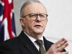 Anthony Albanese fará um raro discurso nacional esta noite O primeiro-ministro Anthony Albanese durante uma conferência de imprensa no Parlamento em Canberra na segunda-feira, 11 de agosto de 2025. fedpol Foto: Alex Ellinghausen
