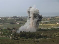 Aoun, do Líbano, alerta que ataque israelense à ponte é ‘prelúdio para invasão terrestre’ Aoun, do Líbano, alerta que ataque israelense à ponte é 'prelúdio para invasão terrestre'