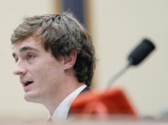 Apelido Shirley contrata segurança após reação de vídeos Apelido Shirley contrata segurança após reação de vídeos