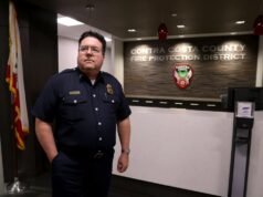 Após décadas de serviço ao público, chefe dos bombeiros do condado de Contra Costa se aposentará Após décadas de serviço ao público, chefe dos bombeiros do condado de Contra Costa se aposentará