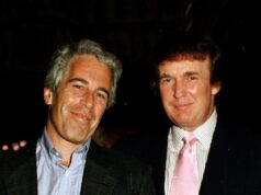 Arquivos desaparecidos de Epstein com alegações de Trump finalmente reveladas Jeffrey Epstein e Donald Trump em Mar-a-Lago, na Flórida, em 1997.