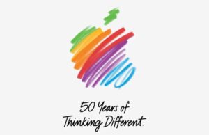 As celebrações do 50º aniversário da Apple mudam de Nova York para a China Comemorações do 50º aniversário da Apple mudam de Nova York para a China | O logotipo impressionista da Apple com o slogan '50 anos pensando diferente'