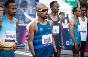 As finais da Maratona de LA despertam emoções dos corredores, outros por motivos diferentes Vencedor da Maratona de Los Angeles, Nathan Martin