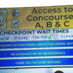 As linhas do aeroporto dos EUA encurtam à medida que os trabalhadores da TSA são pagos