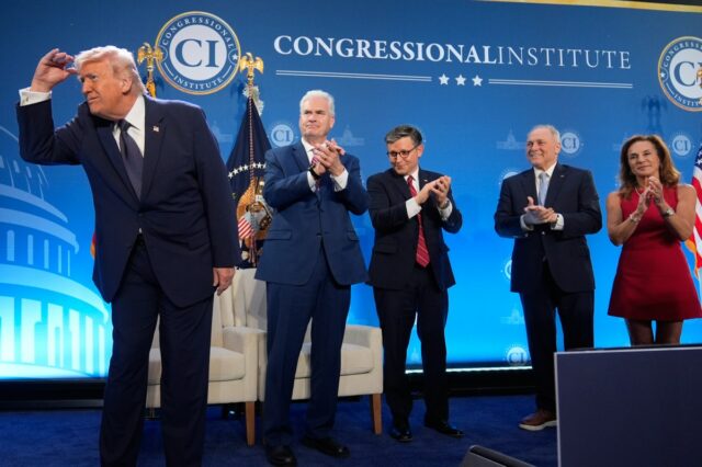 As obsessões de Trump são uma responsabilidade para o Partido Republicano
