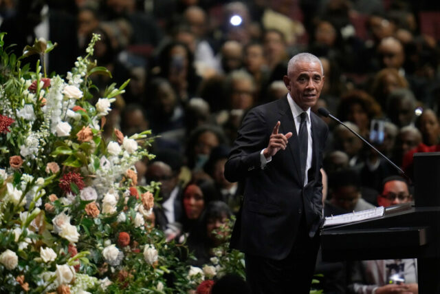 Assista ao comovente tributo de Obama ao falecido Jesse Jackson
