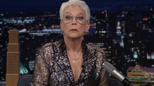 Assistir Jamie Lee Curtis impressionar Jimmy Fallon com sua impressão surpresa de Peter Falk | Vídeo
