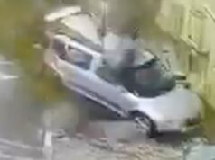 ‘Atingimento de míssil’ vira carro em Israel 'Atingimento de míssil' vira carro em Israel