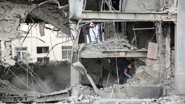 O Irã alertou os EUA contra uma invasão terrestre.