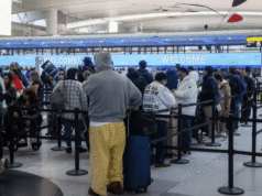 Atualizações ao vivo da guerra EUA-Irã: Ataques engolfam o Oriente Médio enquanto alvos do Hezbollah em Beirute são atacados; O Irão tem como alvo a base britânica em Chipre; Trump diz que militares iranianos deveriam “render-se ou enfrentar morte certa” O presidente dos EUA, Donald Trump, e o primeiro-ministro britânico, Keir Starmer, em tempos mais felizes.