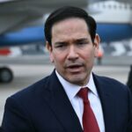 Representantes da Ucrânia, Alemanha, Grã-Bretanha, EUA, França, Canadá, Itália, Japão e UE.