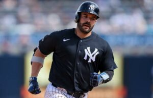 Austin Wells, dos Yankees, marca o primeiro home run da primavera antes da saída do WBC Austin Wells contornou as bases depois de acertar um home run de duas corridas na sexta entrada da vitória dos Yankees por 5 a 1 no treinamento de primavera sobre os Blue Jays no George M. Steinbrenner Field em 28 de fevereiro de 2026.