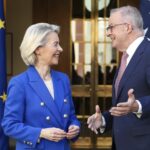 A presidente da Comissão Europeia, Ursula von der Leyen, reúne-se com o primeiro-ministro Anthony Albanese no Parlamento em Canberra na terça-feira, 24 de março de 2026.