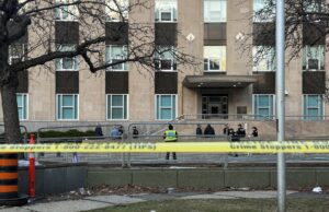 Autoridades canadenses investigam tiros no consulado dos EUA em Toronto Autoridades canadenses investigam tiros no consulado dos EUA em Toronto