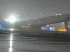 Avião da Air Canada atinge veículo terrestre no aeroporto LaGuardia, em Nova York: relatório Avião da Air Canada atinge veículo terrestre no aeroporto LaGuardia, em Nova York: relatório