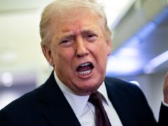 BBC apresenta oficialmente moção para rejeitar processo de difamação de US$ 10 bilhões de Trump BBC apresenta oficialmente moção para rejeitar processo de difamação de US$ 10 bilhões de Trump