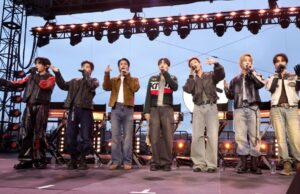 BTS faz o primeiro show nos EUA em quatro anos no evento Chilly but Intimate do Spotify somente para convidados em Nova York BTS faz o primeiro show nos EUA em quatro anos no evento Chilly but Intimate do Spotify somente para convidados em Nova York