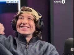 Barry Keoghan finalmente revela como dizer seu sobrenome – mas os fãs dizem que é ele quem está pronunciando errado Barry Keoghan finalmente esclareceu como pronunciar seu sobrenome ao aparecer no Breakfast Show da BBC Radio One na quarta-feira