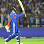 Bastão, crença e apoio - Como Abhishek Sharma encontrou a forma na final da Copa do Mundo T20