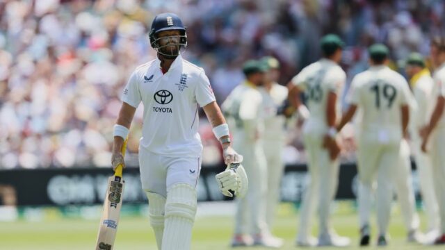 Ben Duckett: Meu comportamento fora de campo durante o Ashes Ben Duckett: Meu comportamento fora de campo durante o Ashes foi inaceitável