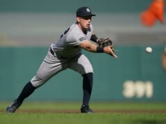 Ben Rice ‘satisfeito’ com o progresso enquanto o experimento da primeira base dos Yankees começa O jogador da primeira base dos Yankees, Ben Rice (22), vira a bola para o primeiro lugar para registrar uma eliminação contra o San Francisco Giants no primeiro inning no Oracle Park.