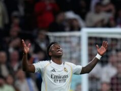 Benfica multado por racismo de adeptos em jogo do Real Madrid com investigação da UEFA Benfica multado por racismo de adeptos em jogo do Real Madrid com investigação da UEFA