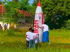 Bikin Heboh, ‘Rudal Irã’ Diluncurkan de Pamekasan Usai Salat Idul Fitri Bikin Heboh, 'Rudal Irã' Diluncurkan de Pamekasan Usai Salat Idul Fitri