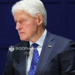 Bill Clinton disse aos investigadores do Congresso que uma vez conversou com Donald Trump sobre Jeffrey Epstein, e que o republicano descreveu na época como ele e Epstein se desentenderam por causa de um acordo imobiliário.