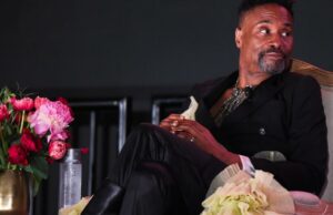 Billy Porter detalha infecção urinária que levou ao coma. ‘Estava morto há três dias’ Billy Porter detalha infecção urinária que levou ao coma. 'Estava morto há três dias'