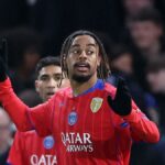 Bradley Barcola, do PSG, afastado por várias semanas devido a uma lesão no tornozelo