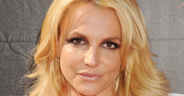 Britney Spears é presa na Califórnia e deve comparecer ao tribunal em maio
