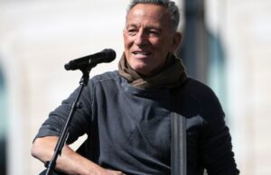 Bruce Springsteen apresenta ‘Streets of Minneapolis’ no No Kings Rally em St. Paul: ‘Sua força e comprometimento nos disseram que isso ainda é a América’ Bruce Springsteen apresenta 'Streets of Minneapolis' no No Kings Rally em St. Paul: 'Sua força e comprometimento nos disseram que isso ainda é a América'