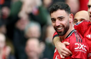 Bruno Fernandes está a apenas uma vitória do POTW da Premier League de igualar o total combinado de cinco estrelas do Man Utd Bruno Fernandes está a apenas uma vitória do POTW da Premier League de igualar o total combinado de cinco estrelas do Man Utd