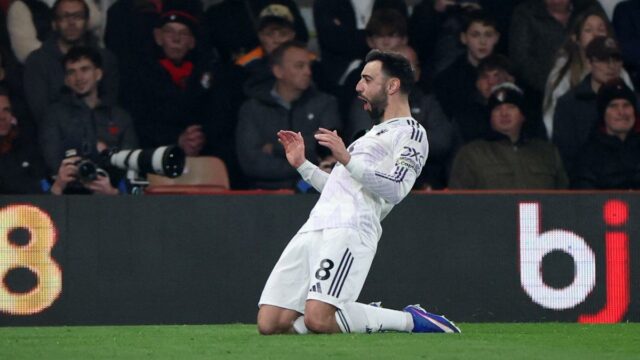 Bruno Fernandes quebra recorde de Messi e Ronaldo continua com mancha roxa no Manchester United
