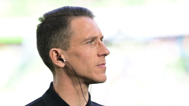 Bundesliga 2025-26: Wolfsburg demite o técnico Bauer com o rebaixamento se aproximando
