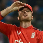 Buttler esperançoso de encontrar um lugar nos times de bola branca do ENG após uma péssima campanha no WC