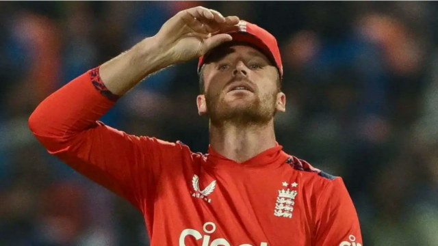 Buttler esperançoso de encontrar um lugar nos times de bola branca do ENG após uma péssima campanha no WC
