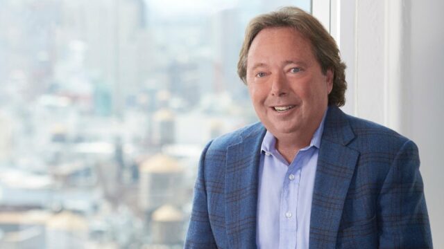 CEO da Imax, Richard Gelfond, tira licença médica temporária devido CEO da Imax, Richard Gelfond, tira licença médica temporária devido a pneumonia