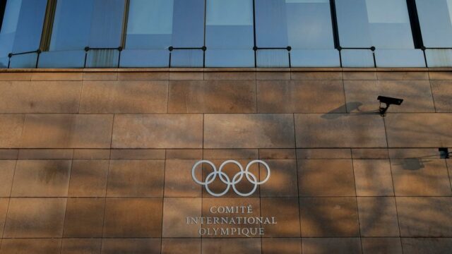 COI pede suspensão de planos de testes de gênero para atletas femininas
