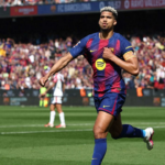 Cabeçada de Araujo ajuda Barcelona, ​​líder da Liga, a vencer o Rayo Vallecano