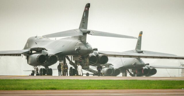 Caças britânicos interceptam drones sobre nações 'neutras'
