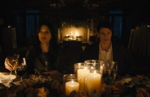 Camila Morrone está com os pés frios no trailer de ‘Algo muito ruim vai acontecer’ Anna Baryshnikov, Julia Fox, Camila Mendes, O Idiota