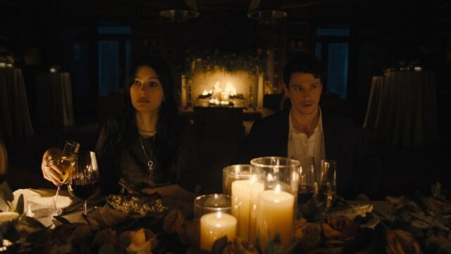 Anna Baryshnikov, Julia Fox, Camila Mendes, O Idiota