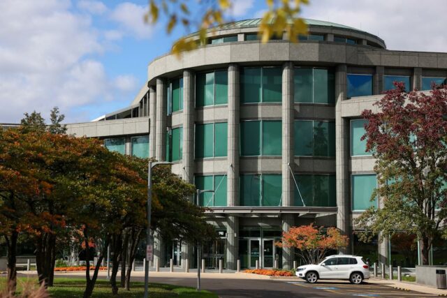 Capital One demitindo mais de 1.100 funcionários na antiga sede da Discover em Riverwoods
