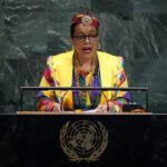 A primeira-ministra de Barbados, Mia Mottley, participa da segunda cúpula anual CARICOM-Índia, em Georgetown, Guiana, quarta-feira, 20 de novembro de 2024. (AP Photo/Matias Delacroix)
