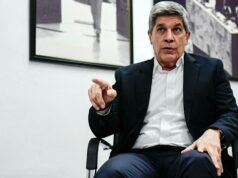 Carlos Fernández de Cossío: Cuba ‘prepara-se’ para ‘possibilidade de agressão militar’ Carlos Fernández de Cossío: Cuba 'prepara-se' para 'possibilidade de agressão militar'